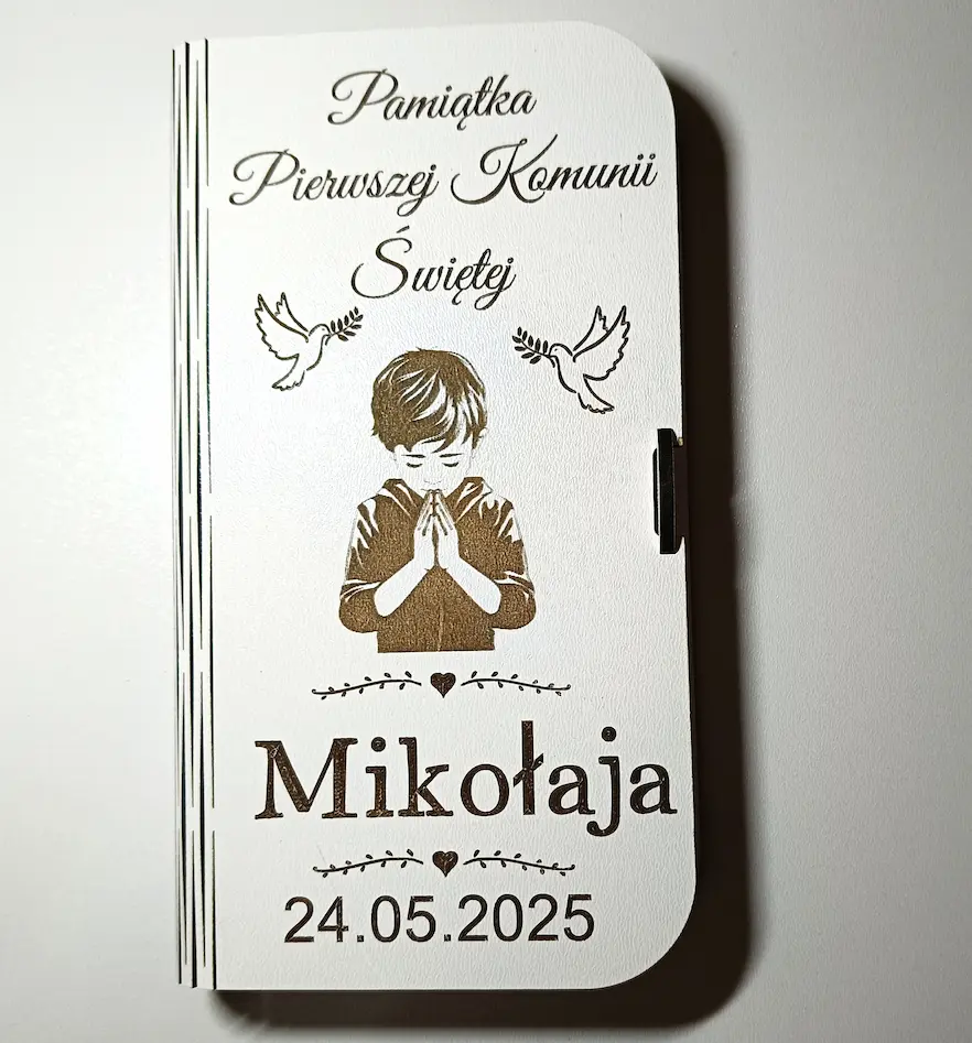 Grawerowane pudełko na pamiątki religijne – Komunia Święta