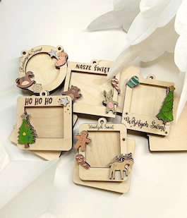 Drewniane ramki świąteczne z grawerem – bombki i ozdoby choinkowe